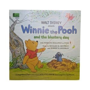 Winnie the Pooh and the Blustery Day 1967 Version 11 Page Book & Vinyl Record